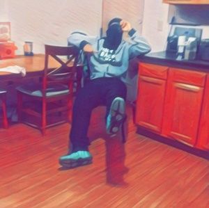 Meet your Posher, Christian